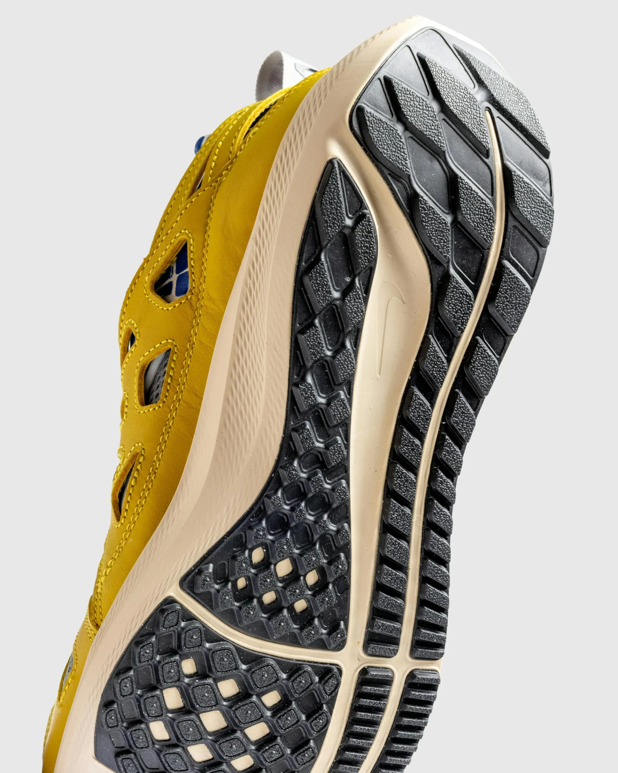 Discount Nike Air Huarache 20Y24 Saffron Quartz/Cool Grey-Sanddrift saffronquartz/coolgrey-sanddrift