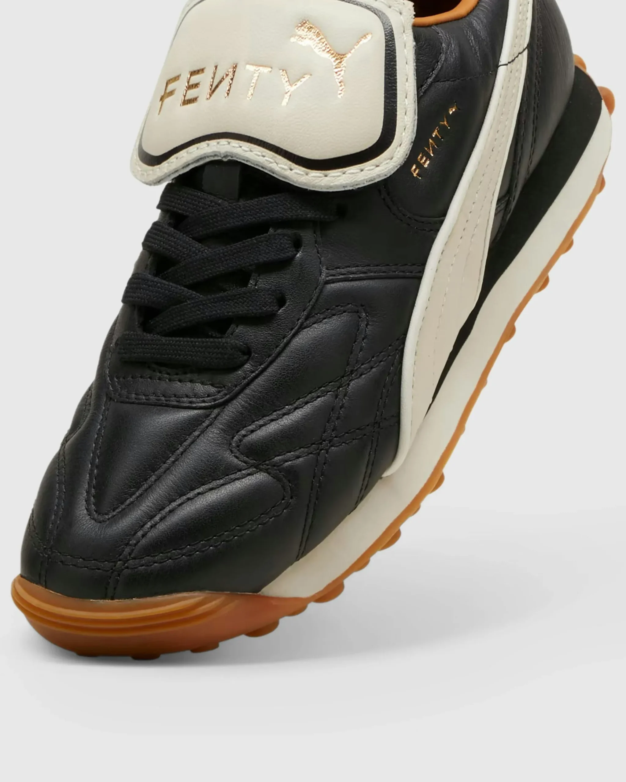 Discount Fenty Avanti VL Black/White pumablack
