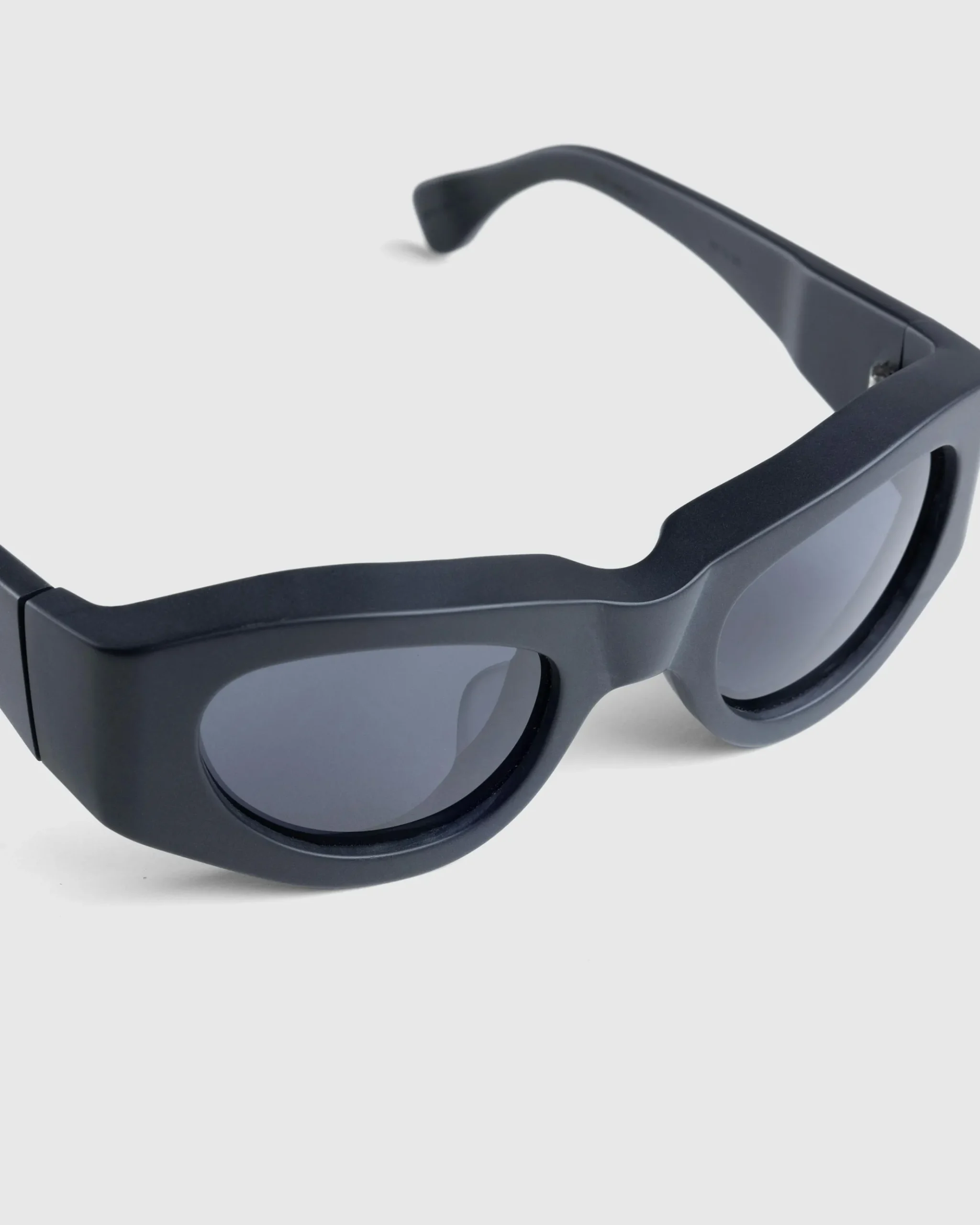 Hot ERL Bro Sunglasses Plastic black