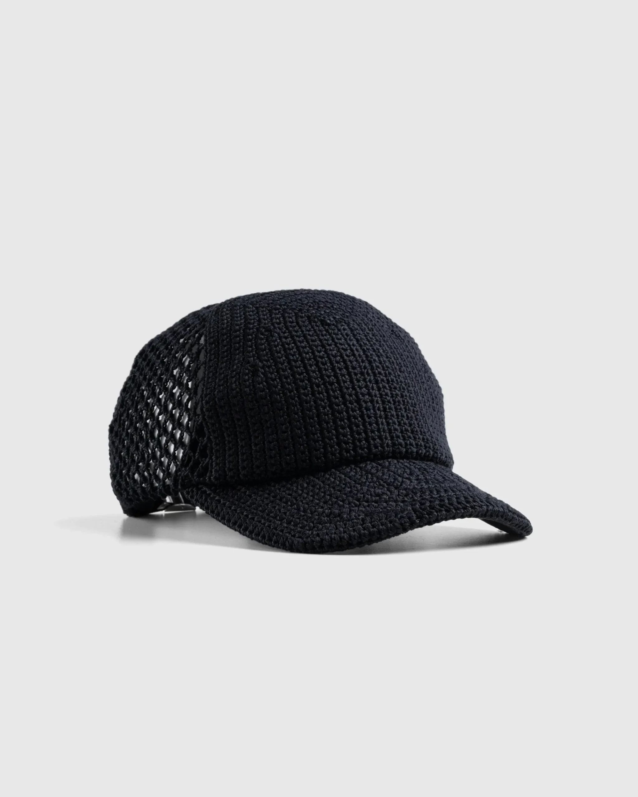 Store SSU Crochet Trucker Hat black