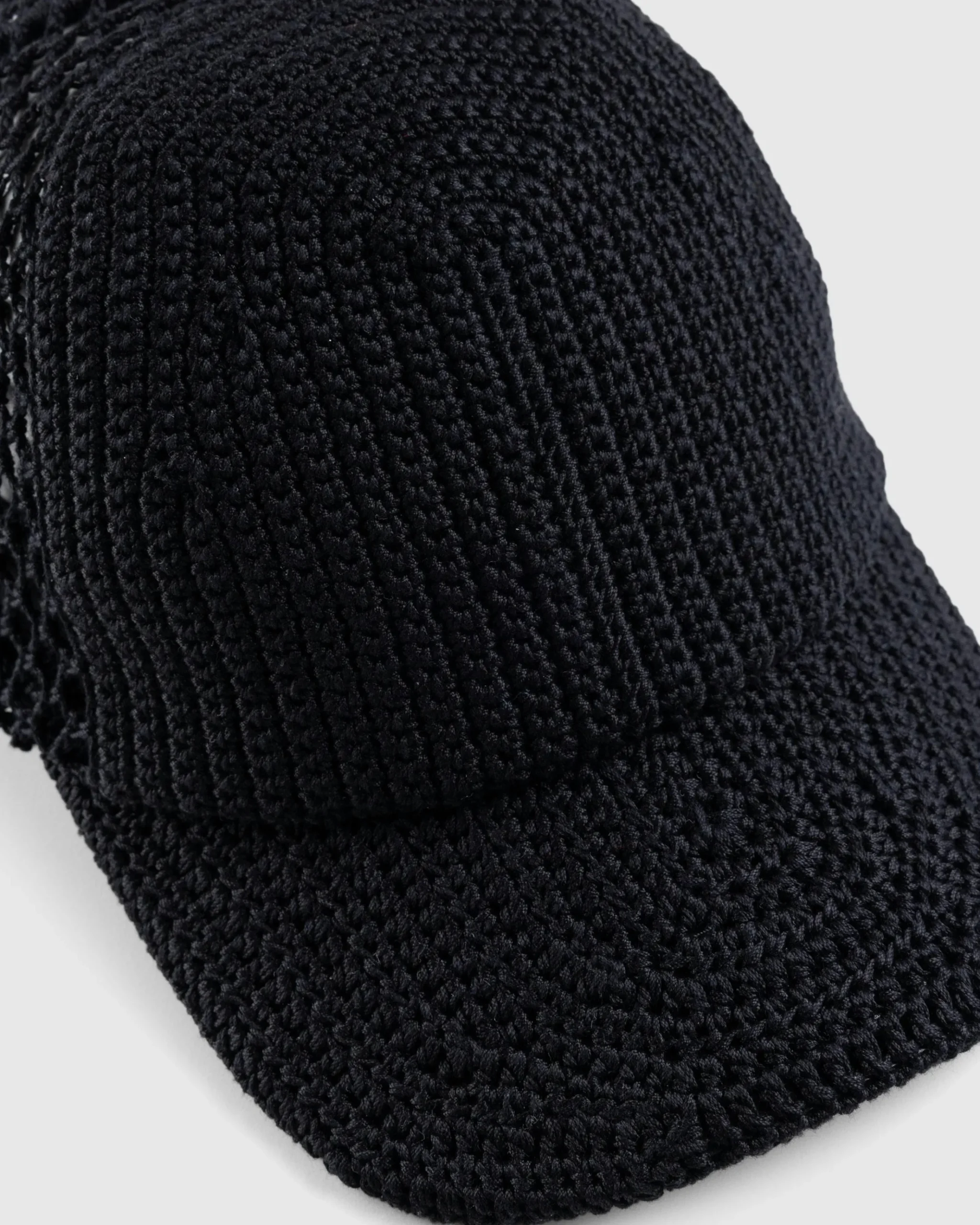 Store SSU Crochet Trucker Hat black