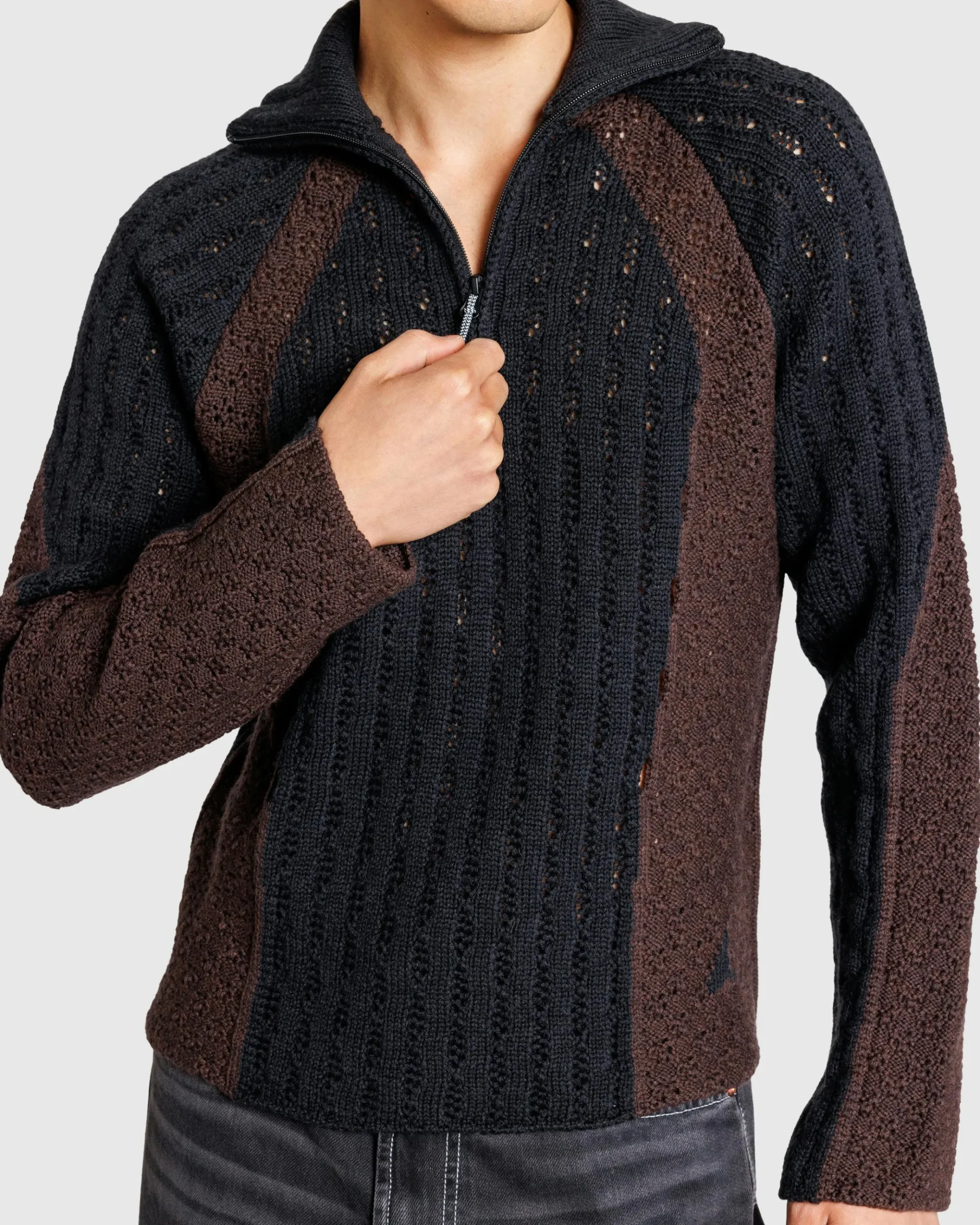 Best Sale ROA Flower Stitch Turtleneck Zip Up black