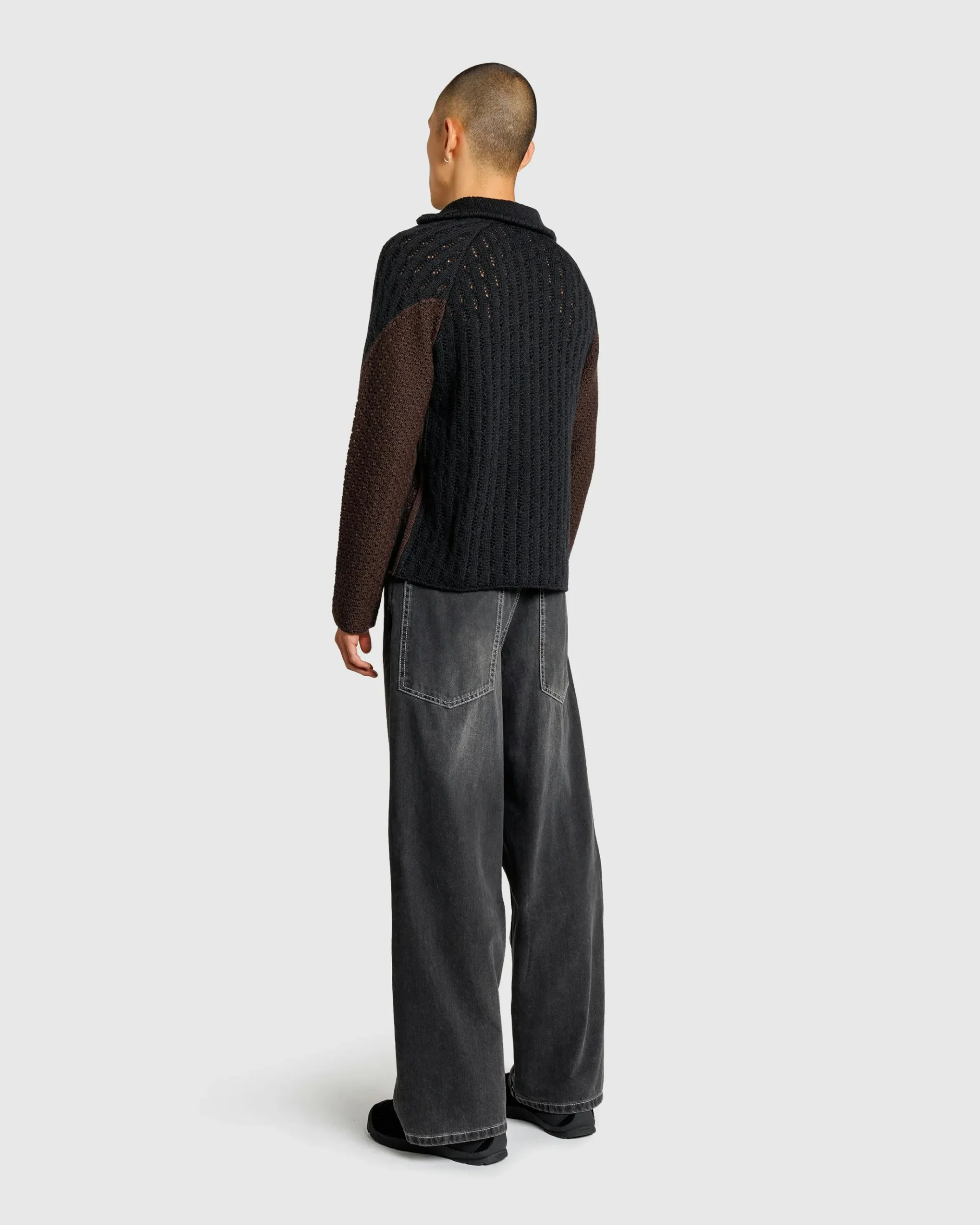 Best Sale ROA Flower Stitch Turtleneck Zip Up black