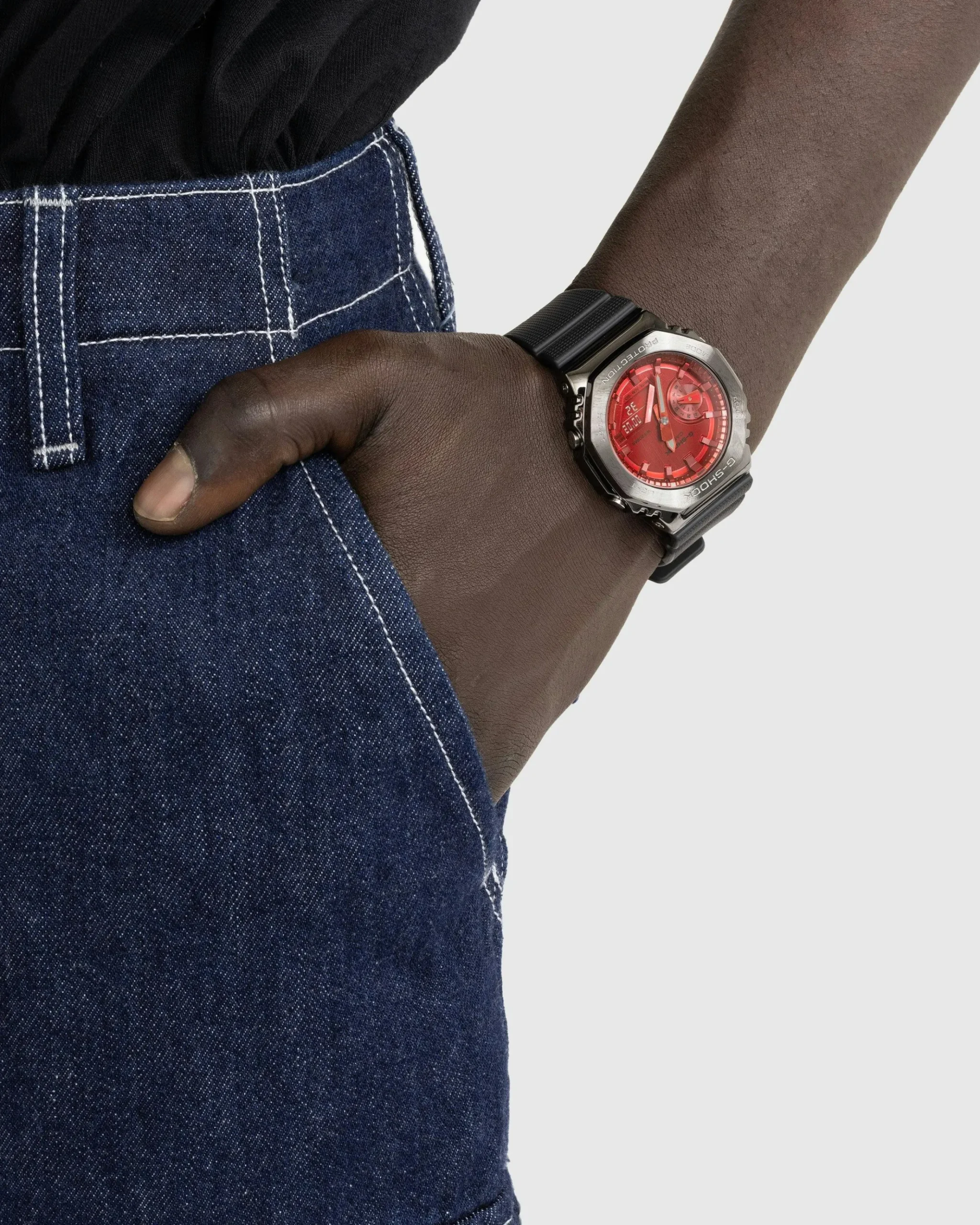 Discount Casio G-Shock GM-2100B-4AER black/red