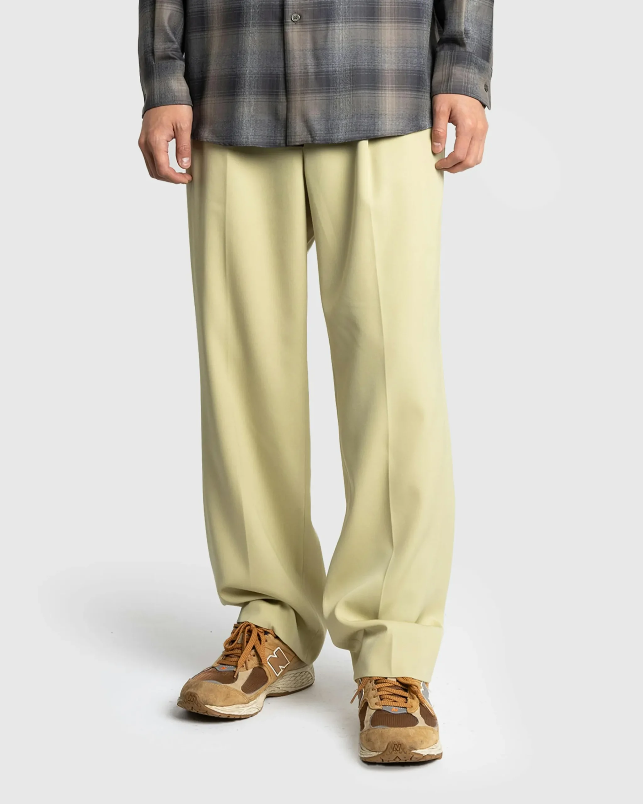 Fashion Auralee Light Wool Max Gabardine Two-Tuck Slacks Light Khaki lightkhaki