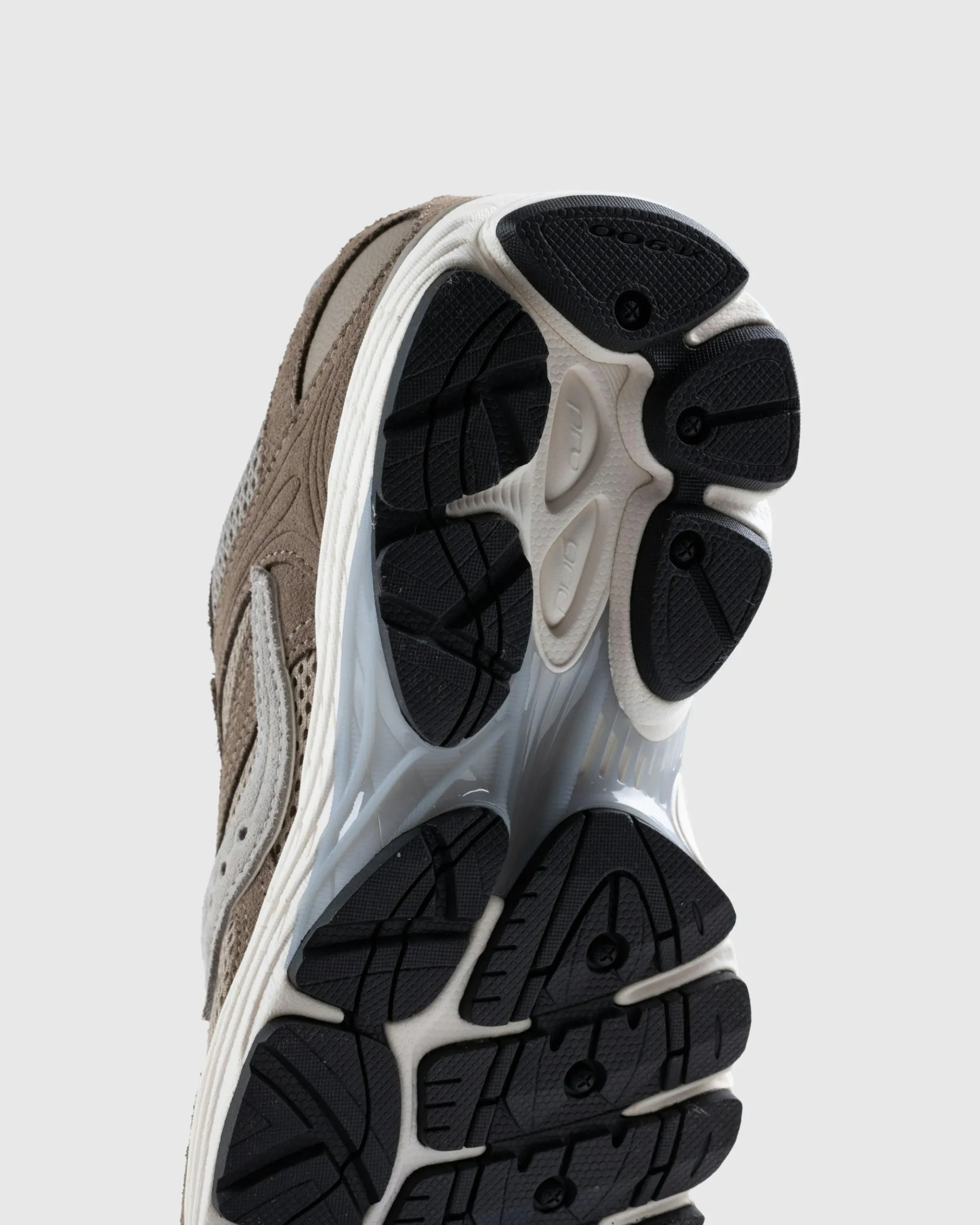 Cheap Saucony ProGrid Omni 9 Premium greige