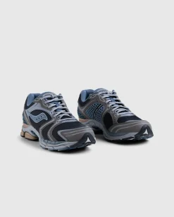 Shop Saucony ProGrid Triumph 4 caviar/morel