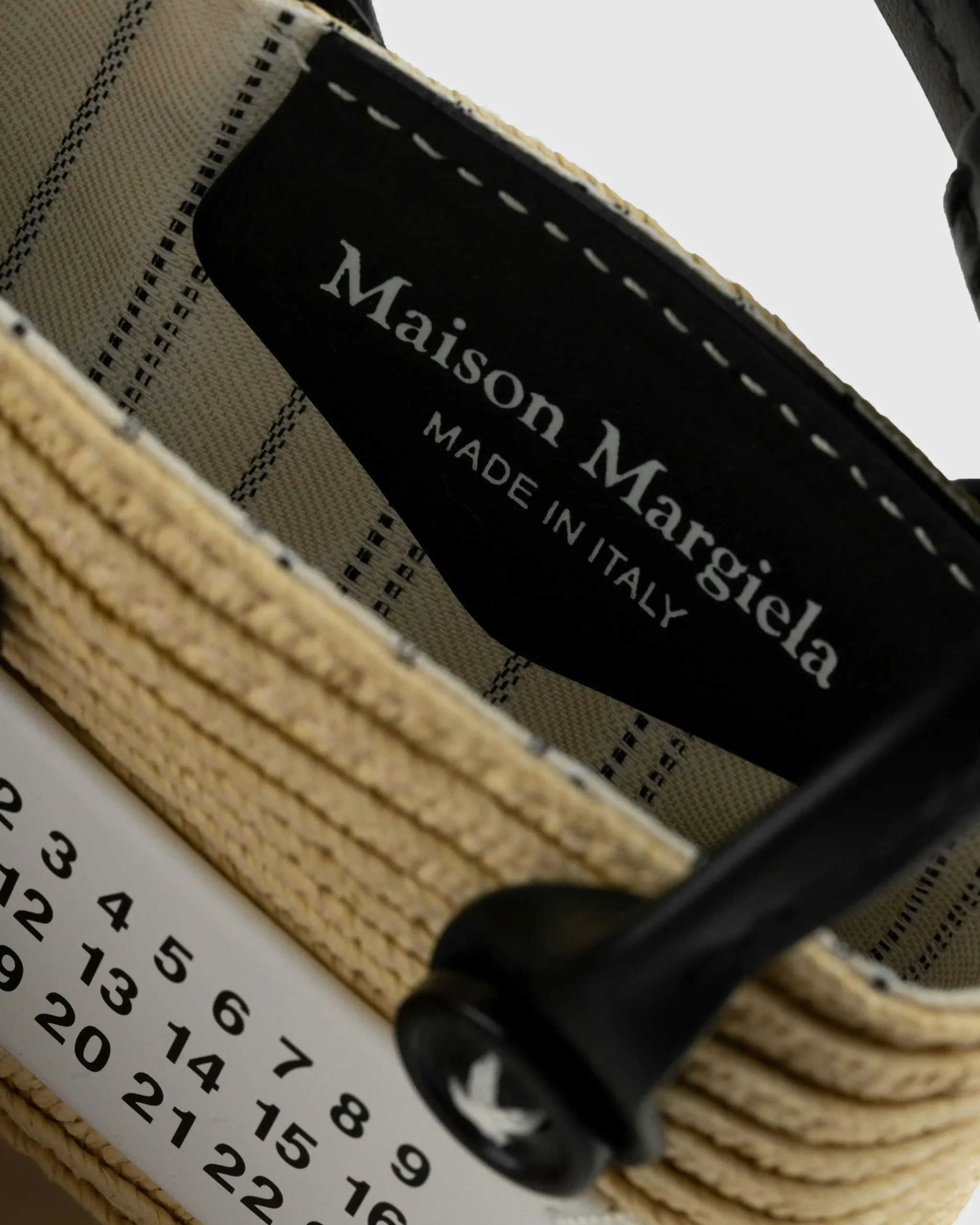 Discount Maison Margiela Raffia Tote Bag natural/white