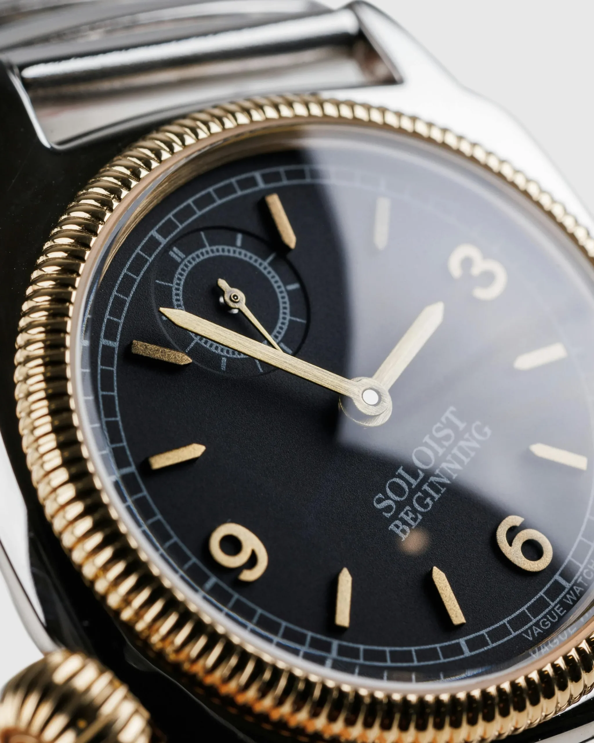 Fashion Vague Watch Co. Soloist Coussin BEGINNING black