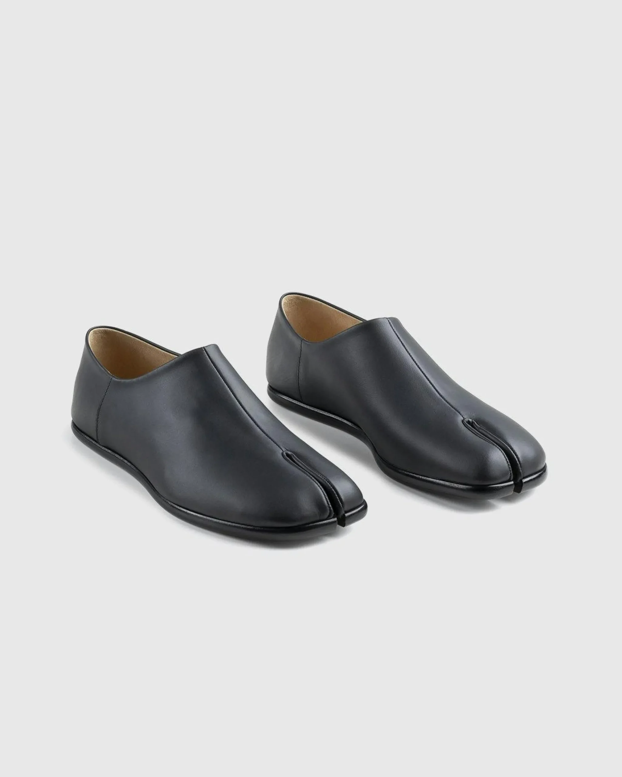 New Maison Margiela Tabi Slip On black