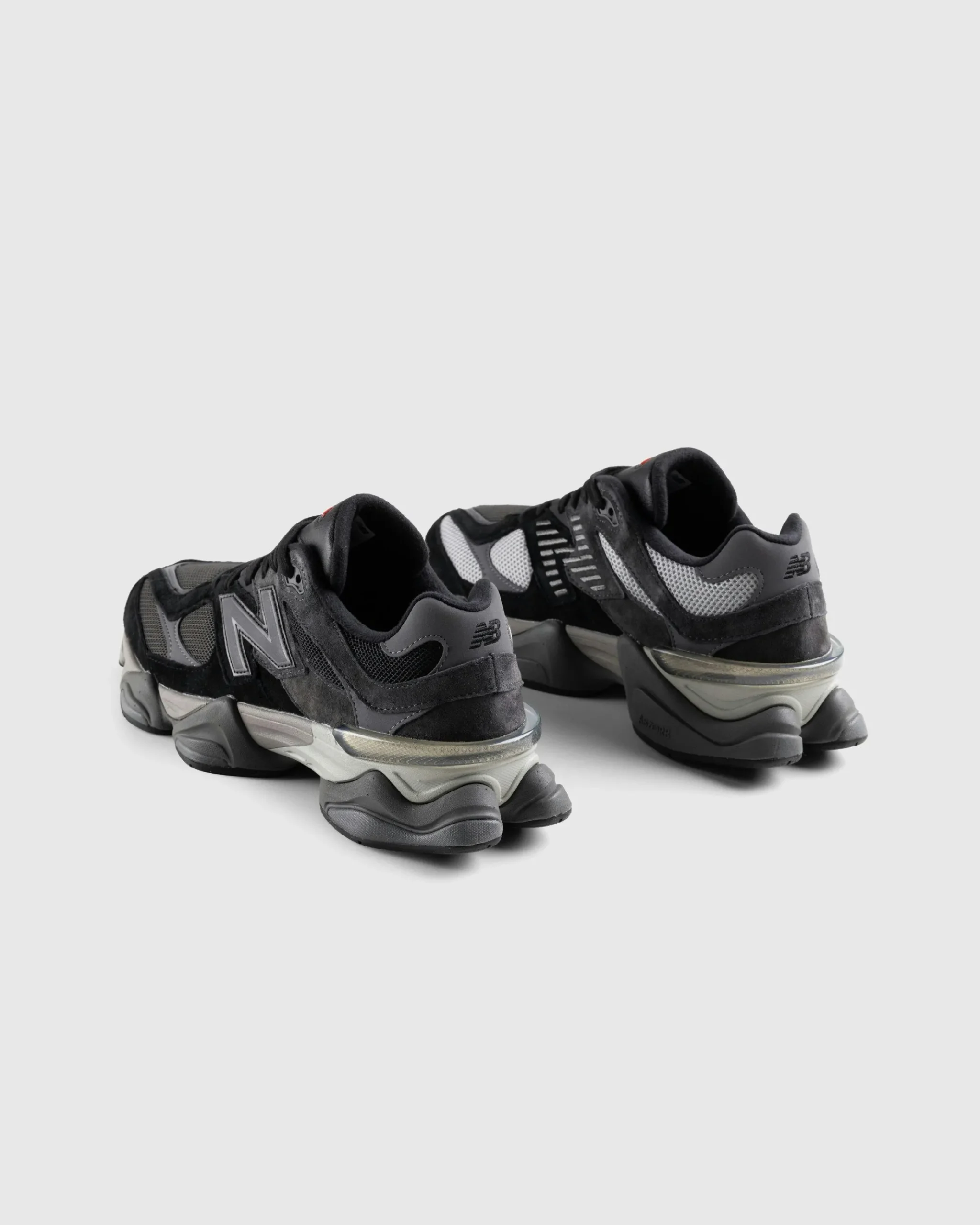 Clearance New Balance U9060BLK black